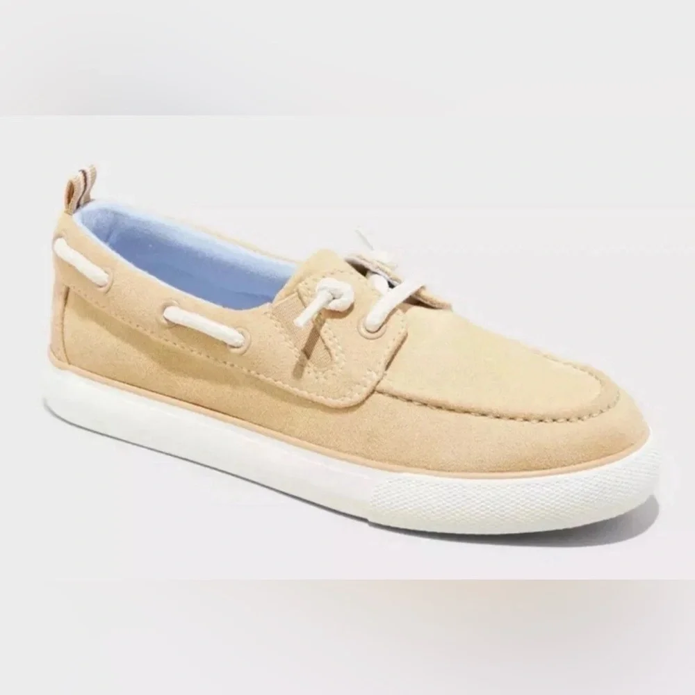 NEW Cat & Jack BIG Boy's Reece Slip On Boat Shoes Beige Size 6 New in Box
